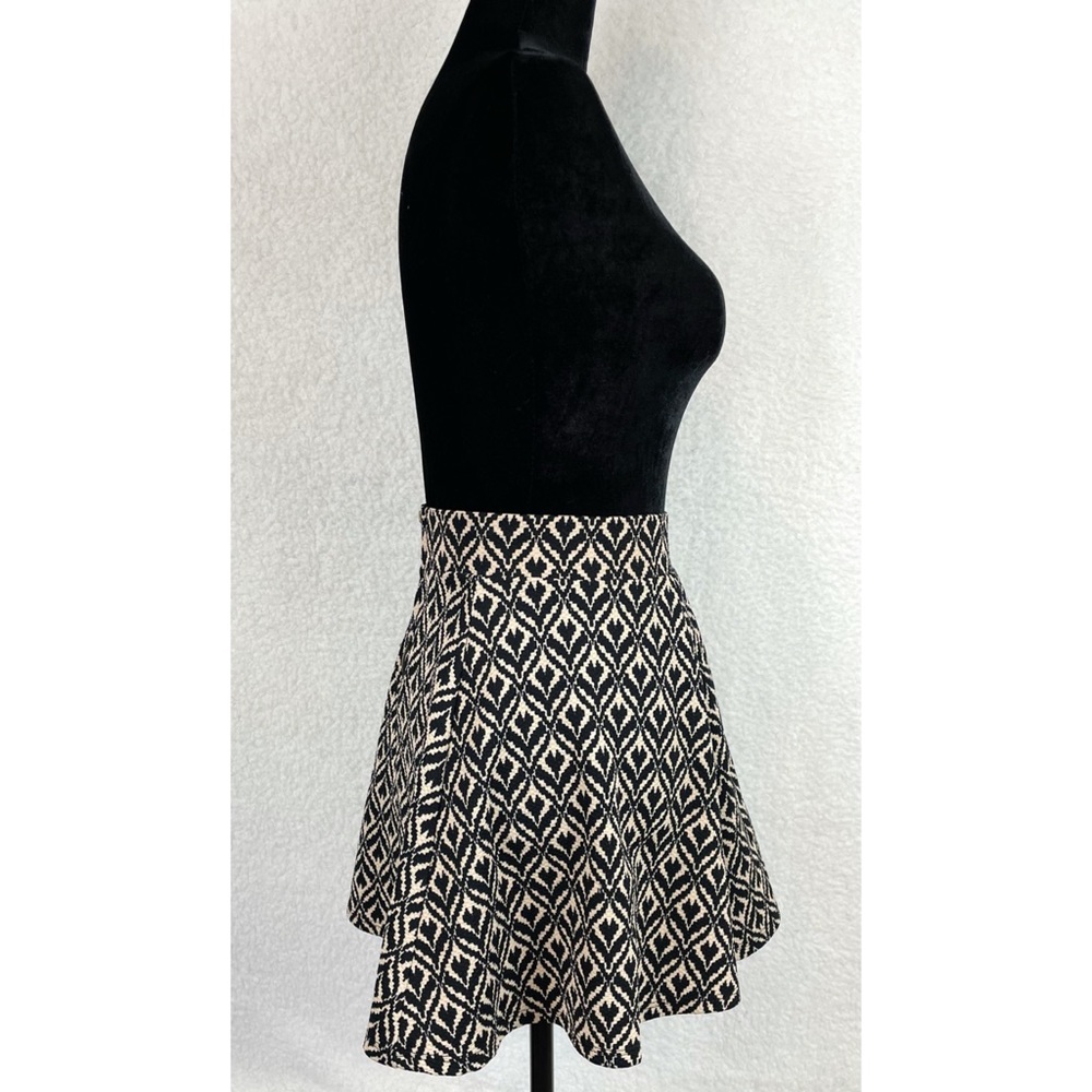 FORA • Tan and Black Geometric Print Skater Mini Skirt, XS - Picture 3 of 16